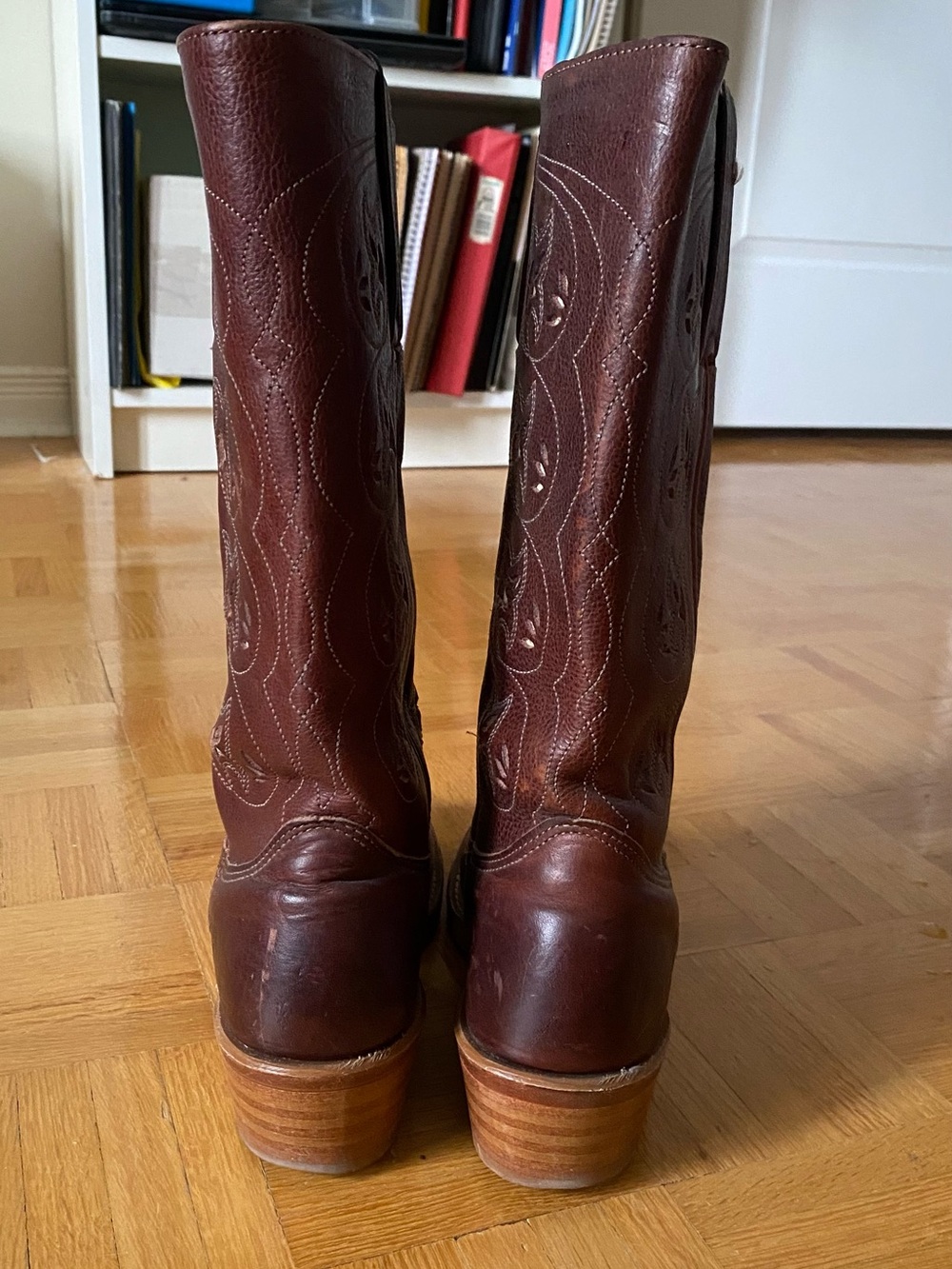 Frye Women's Brown Leather Cowboy Boots - Picture 4 of 5